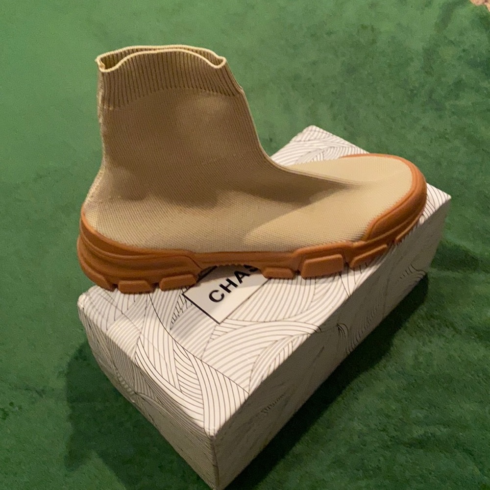 Chase+Chloe Ankle Booties